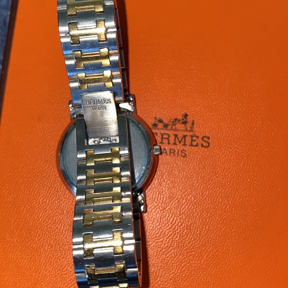 Preloved Hermes watch 7-7.5 inches in length - Picture 5 of 10